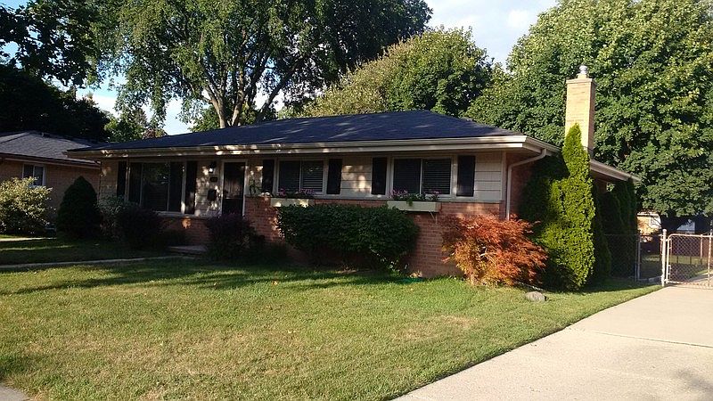 1st image of 14666 Country Club Dr