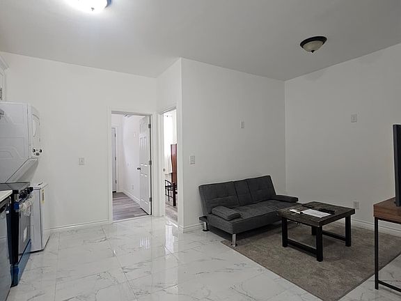 5th image of 2350 31st Ave #1