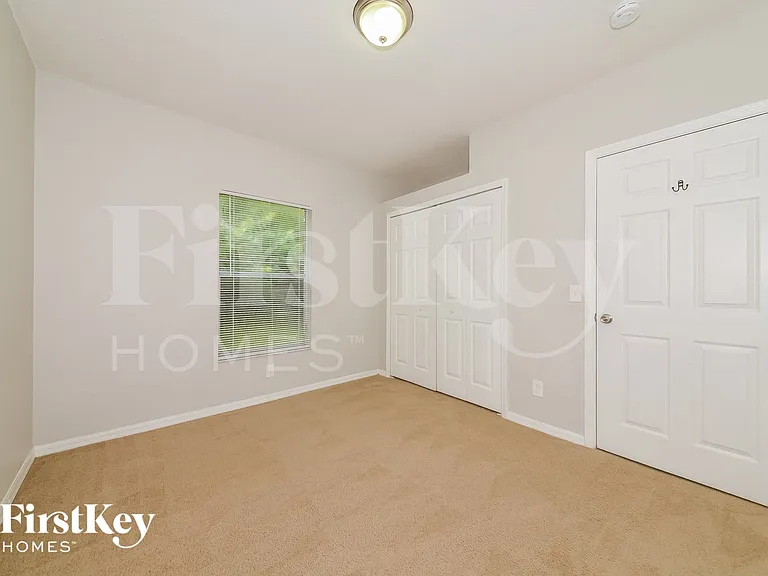 4448 N Biscayne Dr — Photo 11