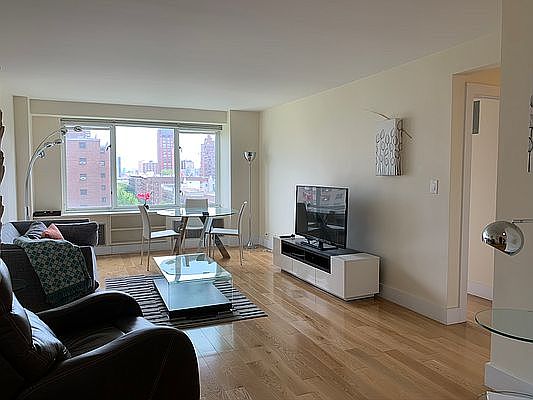 5th image of 392 Central Park W APT 11V