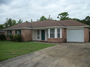 1616 Springridge Rd, Gautier, MS 39553