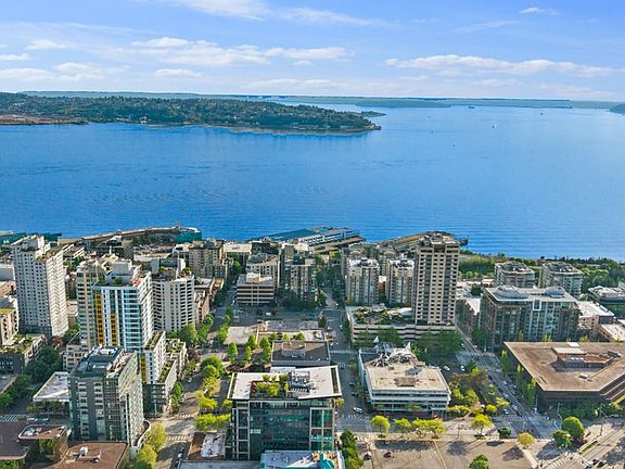 Great proximity to Belltown, Seattle Center, Downtown and more!