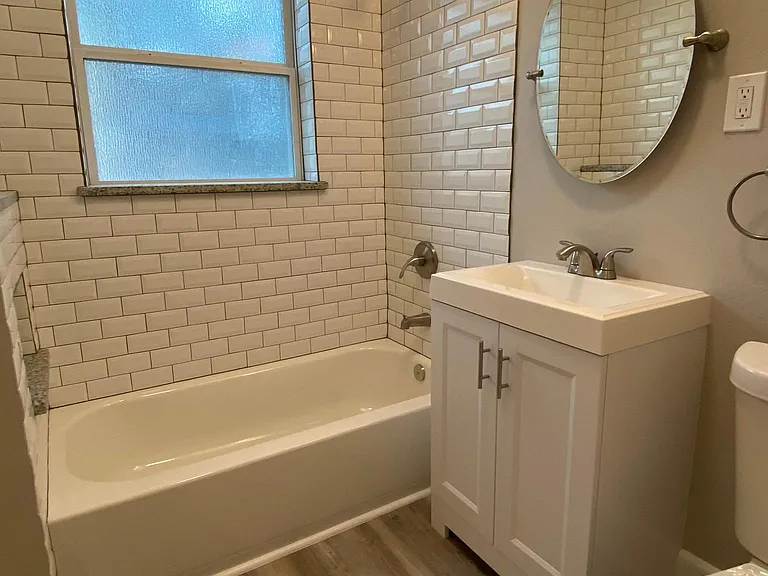 4625 E Side Ave #4 — Photo 8