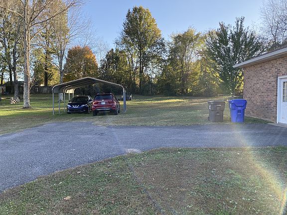 5th image of 209 Rolling Acres Dr