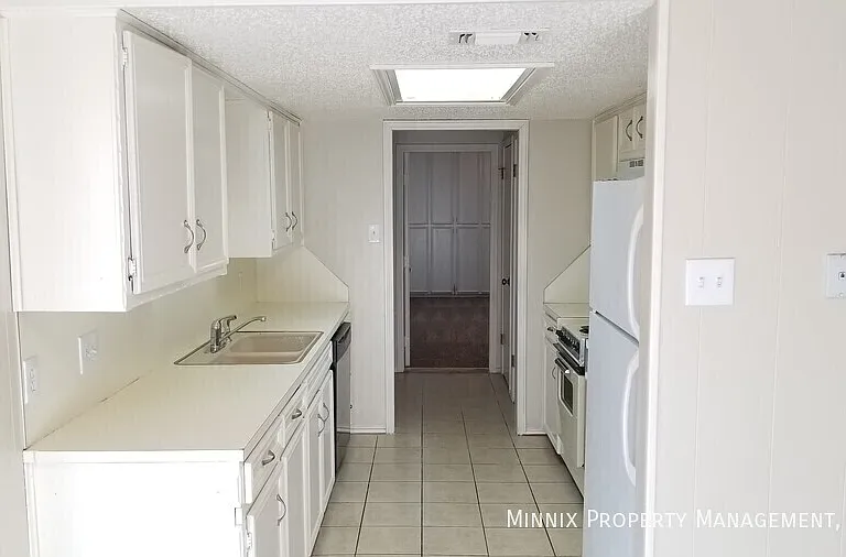 8207 Memphis Ave #B — Photo 7