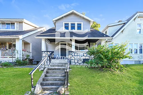 1121 Reservoir St Photo 1
