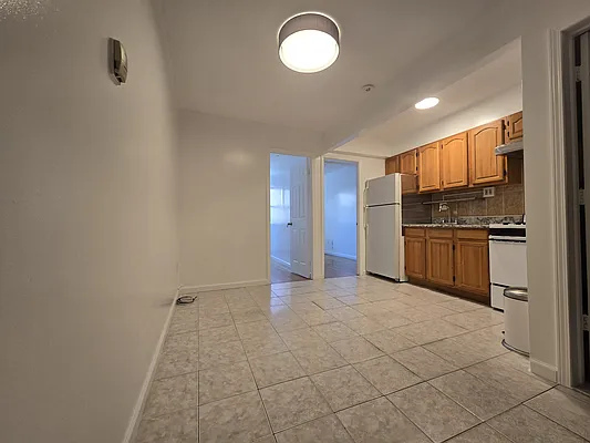 Rented by Matthew Gros-Werter, LREB  | media 1
