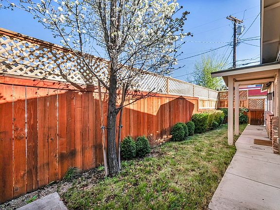 2nd image of 58 Caliente St