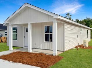 5427 Bayleaf Dr, Crestview, FL 32539