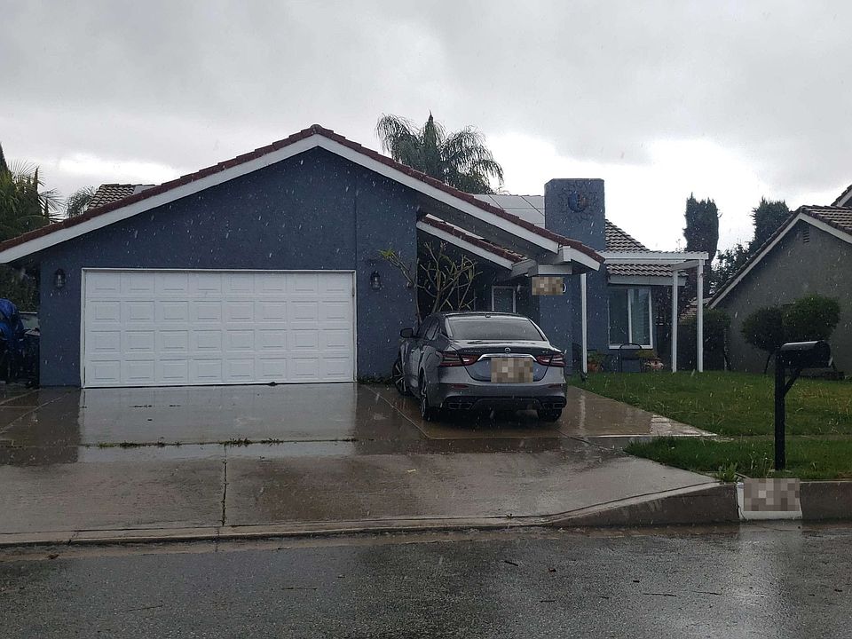 1st image of 2621 S Fern Ave