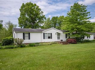4427 Morefield Rd, Hermitage, PA 16148