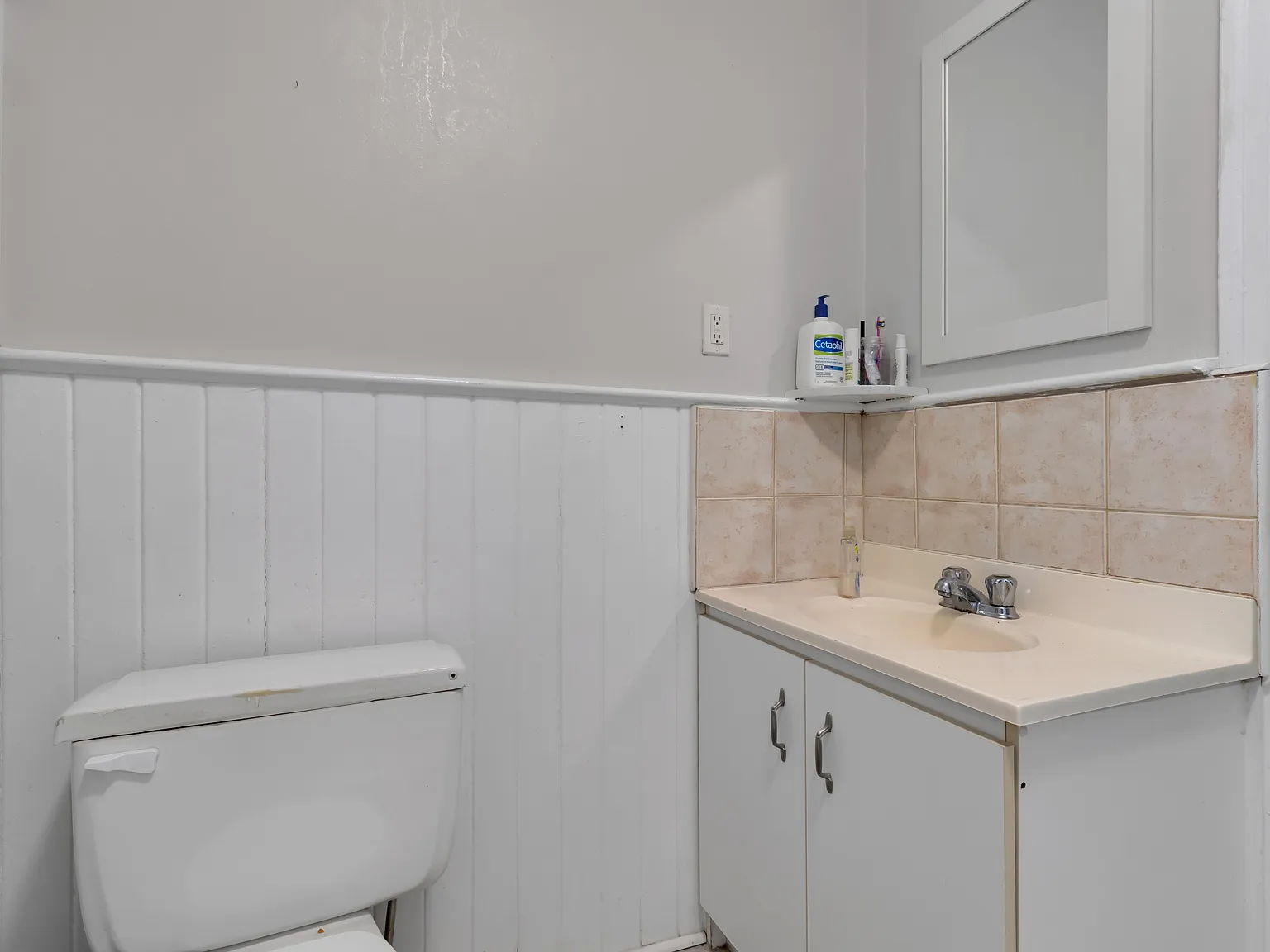 75 Rideau Street Kingston — Photo 4