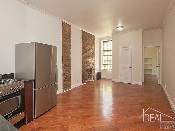 3rd image of 262 Saint James Pl APT 3C