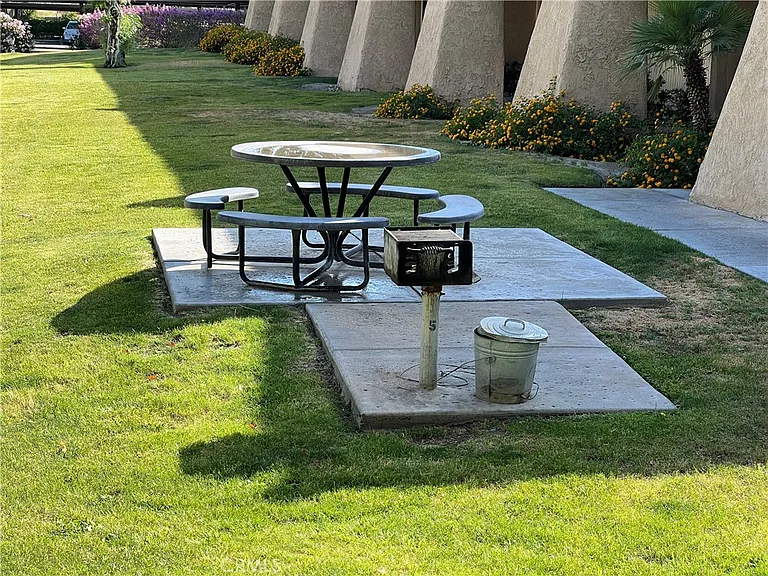 2801 E Los Felices Cir #D117 — Photo 34