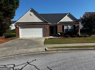 977 Village View Cir, Loganville, GA 30052