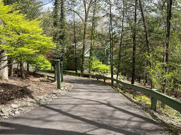 3261 Cynthia Dr, Binghamton, NY 13903