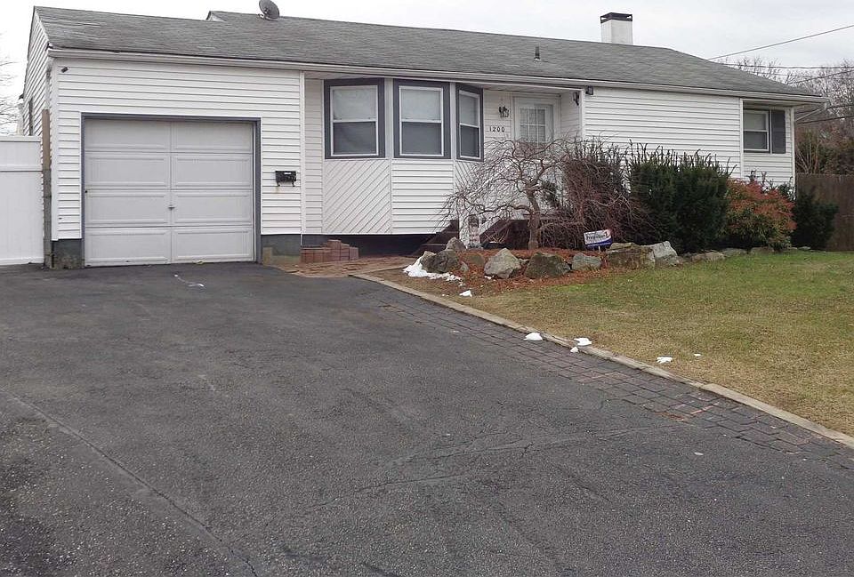 1st image of 1200 Race Ave