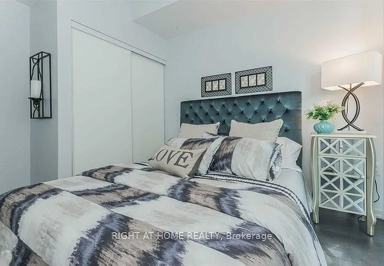 36 Lisgar St #812W — Photo 8