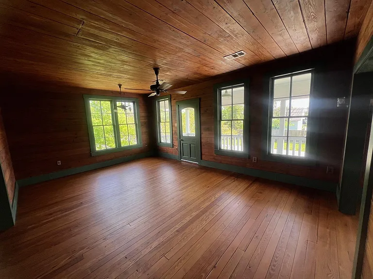618 Bayridge Rd — Photo 3