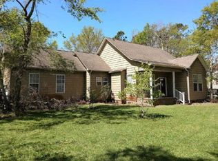 1404 Chadwick Shores Dr, Sneads Ferry, NC 28460