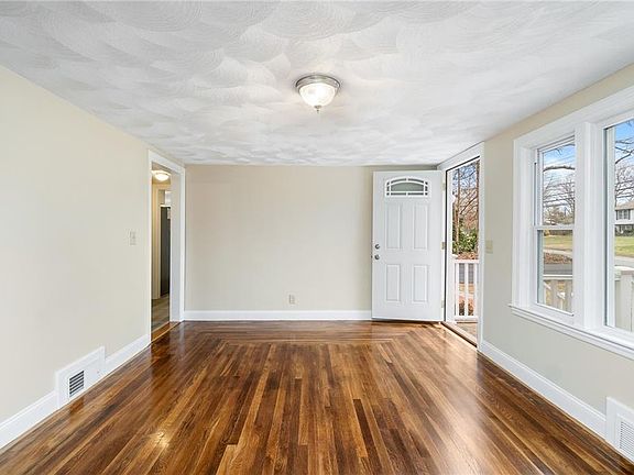 5th image of 1825 Phenix Ave