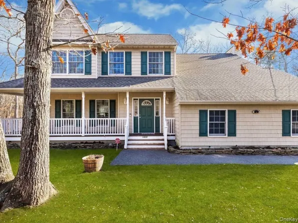 1430 Wading River Manor Road, Wading River, NY 11792