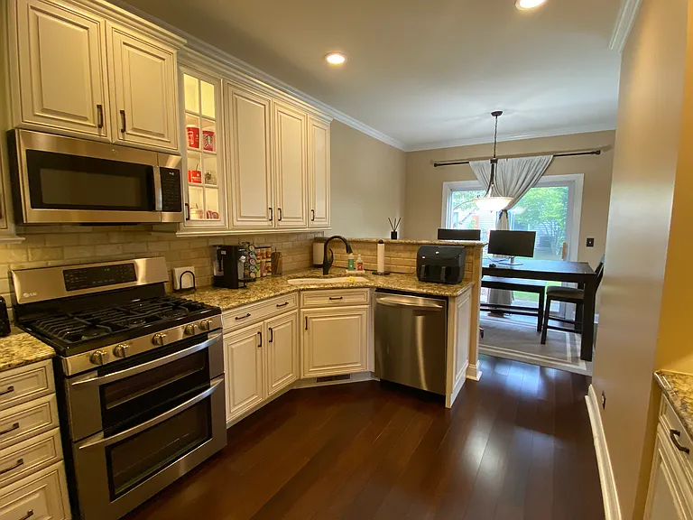 335 Abington Woods Dr — Photo 6