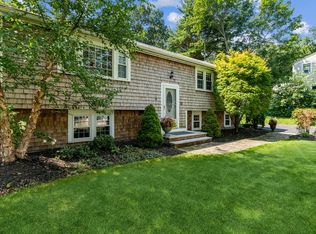 61 Oak Hill Rd, Weymouth, MA 02189