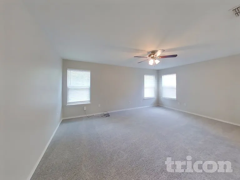 5727 Canterbury Run — Photo 8