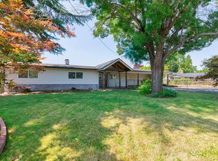 325 NE Fetzner St, Grants Pass, OR 97526