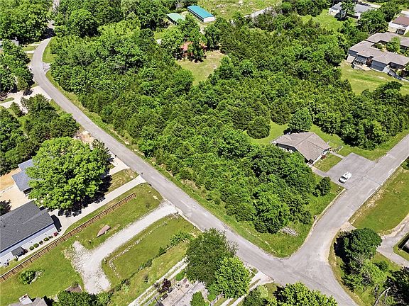 5th image of Clover Ln #28