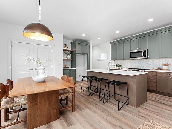 2nd image of 3548 1/2 W Anderson St