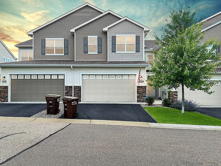 9496 Declaration Dr — Photo 1