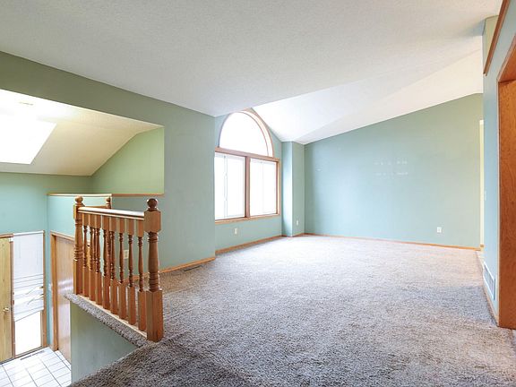 3rd image of 10987 Brittany Dr N