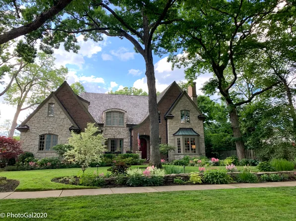 165 Lapier St, Glencoe, IL 60022