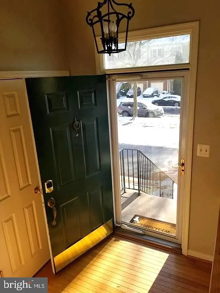 3 bed, 2.5 bath, 2168 sqft, $2,950 — Photo 4