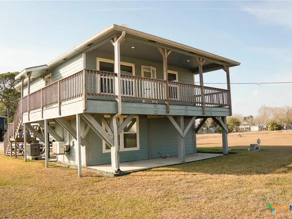 1978 Bayview Dr, Palacios, TX 77465