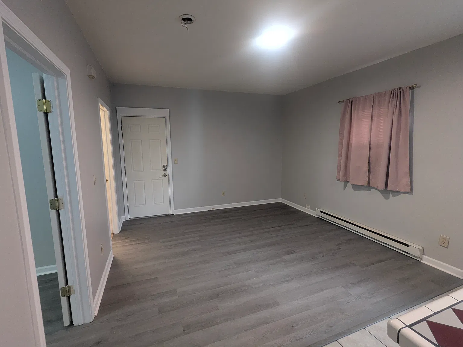 1 bed, 750 sqft, $1,000 — Photo 4