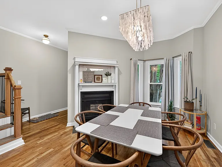 312 W 10th St #312 — Photo 6