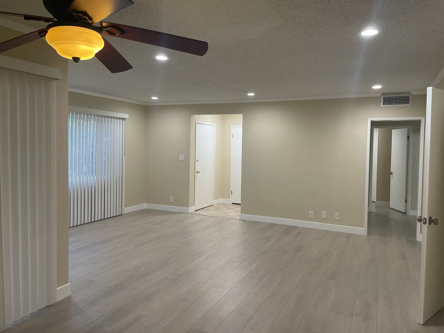 2 bed, $3,150 — Photo 2