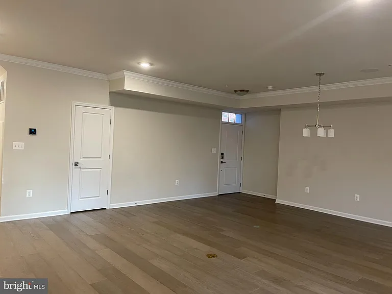 23255 Milltown Knoll Sq #102 — Photo 8