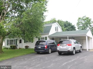 22056 Holiday Dr, Smithsburg, MD 21783