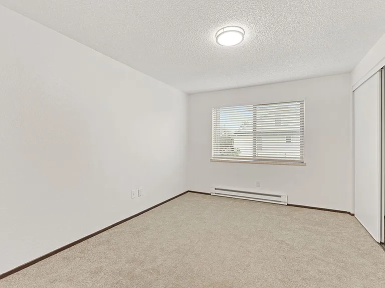 Carmel Apartments — Photo 8