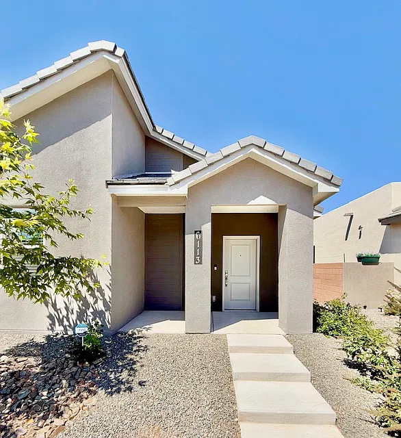 3 bed, 1641 sqft, $2,500 — Photo 4