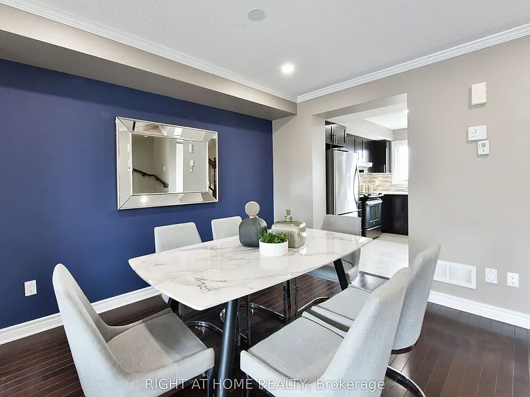 520 Silvertip Ln — Photo 16