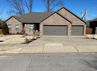 6605 Cambridge Ave, Cave Springs, AR 72718