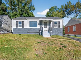 10335 Saint Joan Ln, Saint Ann, MO 63074