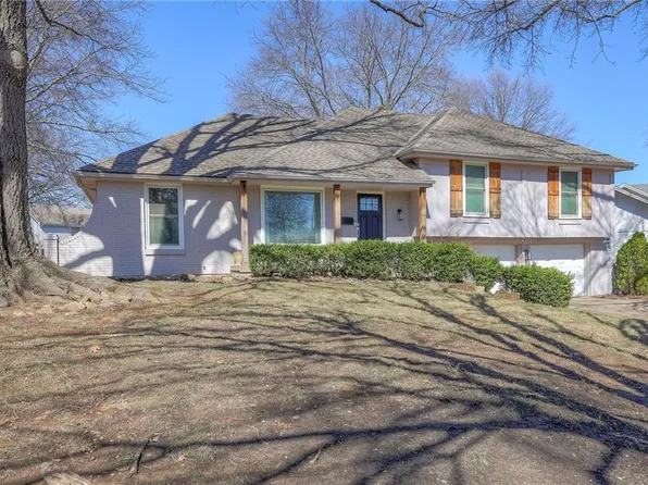 800 W 122nd St, Kansas City, MO 64145