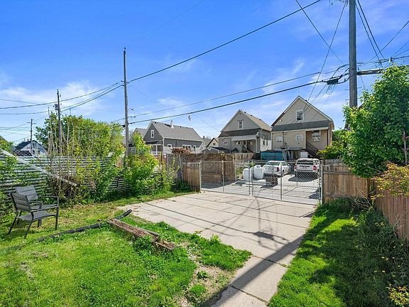 5th image of 2348 S 16th STREET