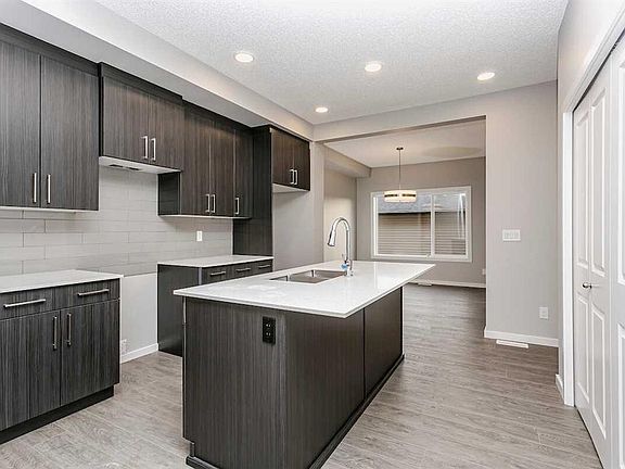 5th image of 222 W Heartwood Parade SE